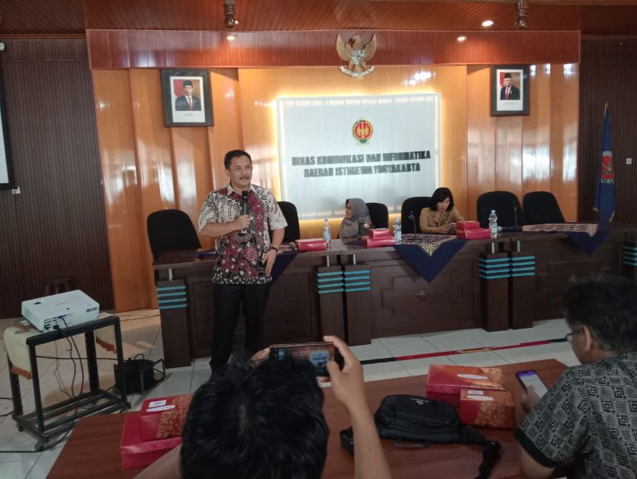 Anggota DPRD DIY dari Fraksi PDI Perjuangan kata Eko Suwanto, saat berdialog bersama warga Kotabaru