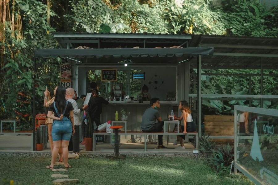 Camp Coffee and Nature Jogja, spot nongkrong asri dan nyaman dengan nuansa kemah.