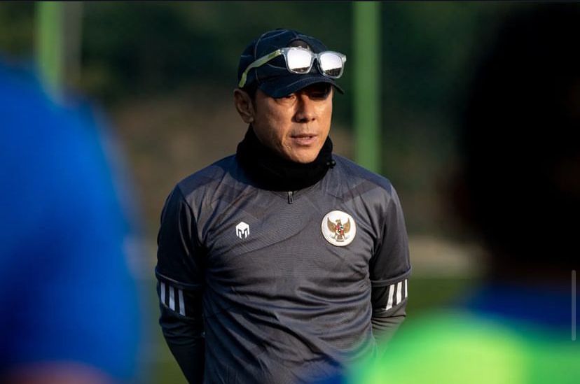 Coach Shin Tae-Yong saat melakukan pemusatan latihan.