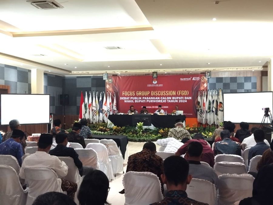 KPU Kabupaten Purworejo menggelar FGD debat publik paslon Bupati dan Wakil Bupati Purworejo 2024 di Ganesa Convention Hall, Rabu (23/10/2024).