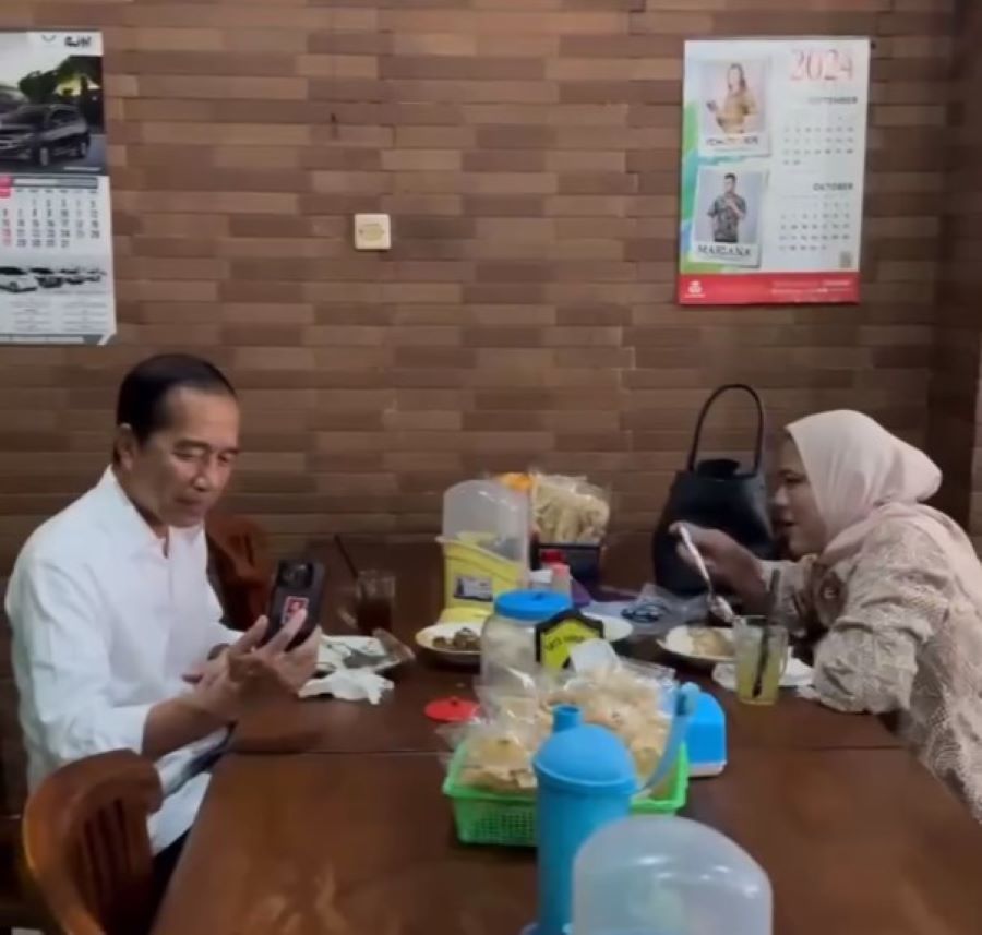 Jokowi dan Iriana nikmati sarapan sederhana di Solo, tandai awal kehidupan setelah tak lagi menjabat sebagai Presiden.