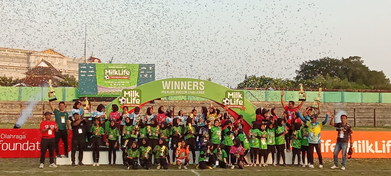 Selebrasi pemain sepakbola puteri
