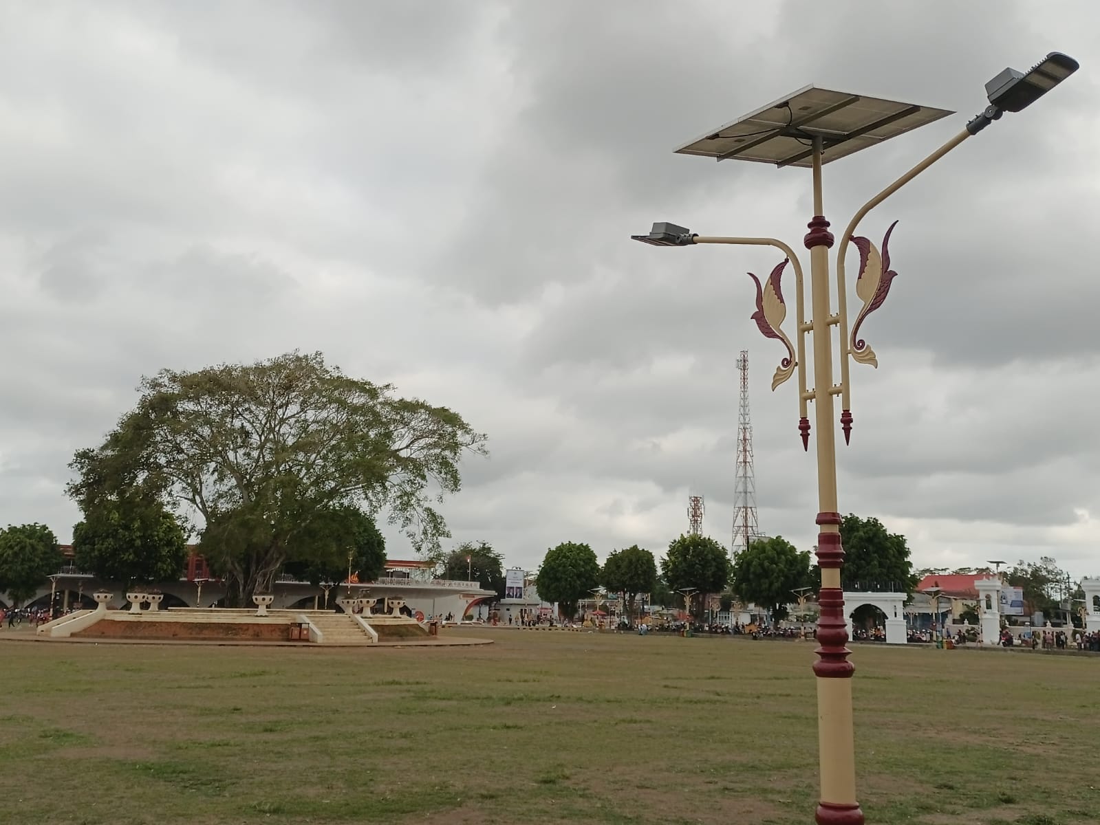 STERIL DARI PKL : Pemkab Kebumen memberlakukan area alun-alun steril dari pedagang kaki lima (PKL). Hal ini agar masyarakat nyaman ketika beraktivitas.