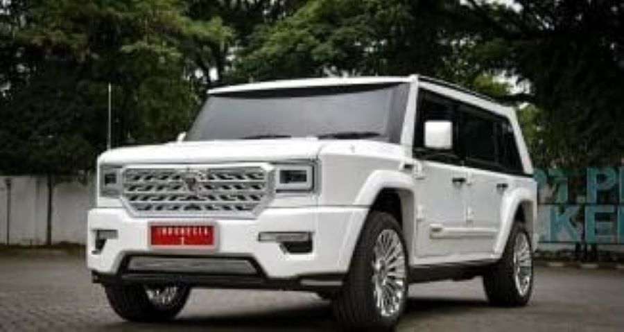 Mobil dinas Probowo Subianto mencuri perhatian dengan desain gagah dan unik.
