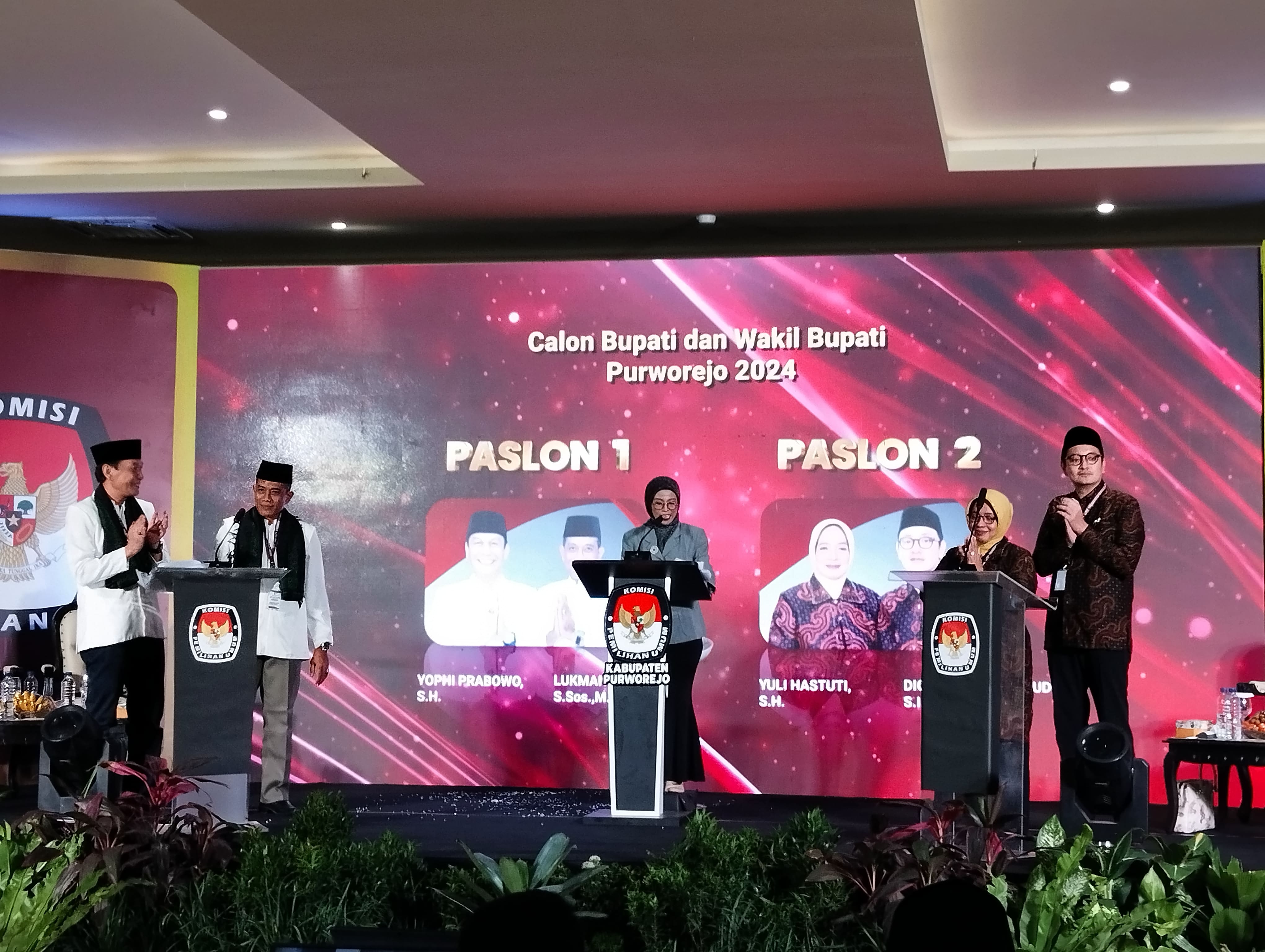 Suasana debat publik pertama paslon Bupati dan Wakil Bupati Purworejo 2024 di GCH Selasa (29/10).