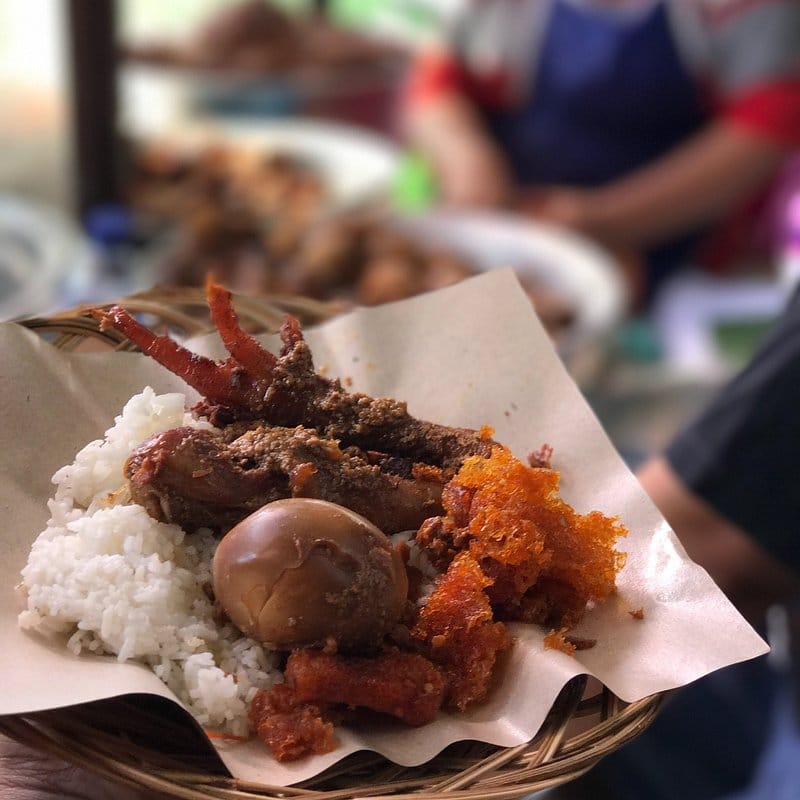 Gudeg, makanan khas Yogyakarta.