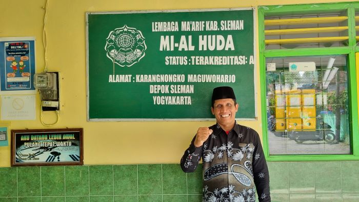 Kepala Sekolah MI Al-Huda Karangnongko Slamet Subagya