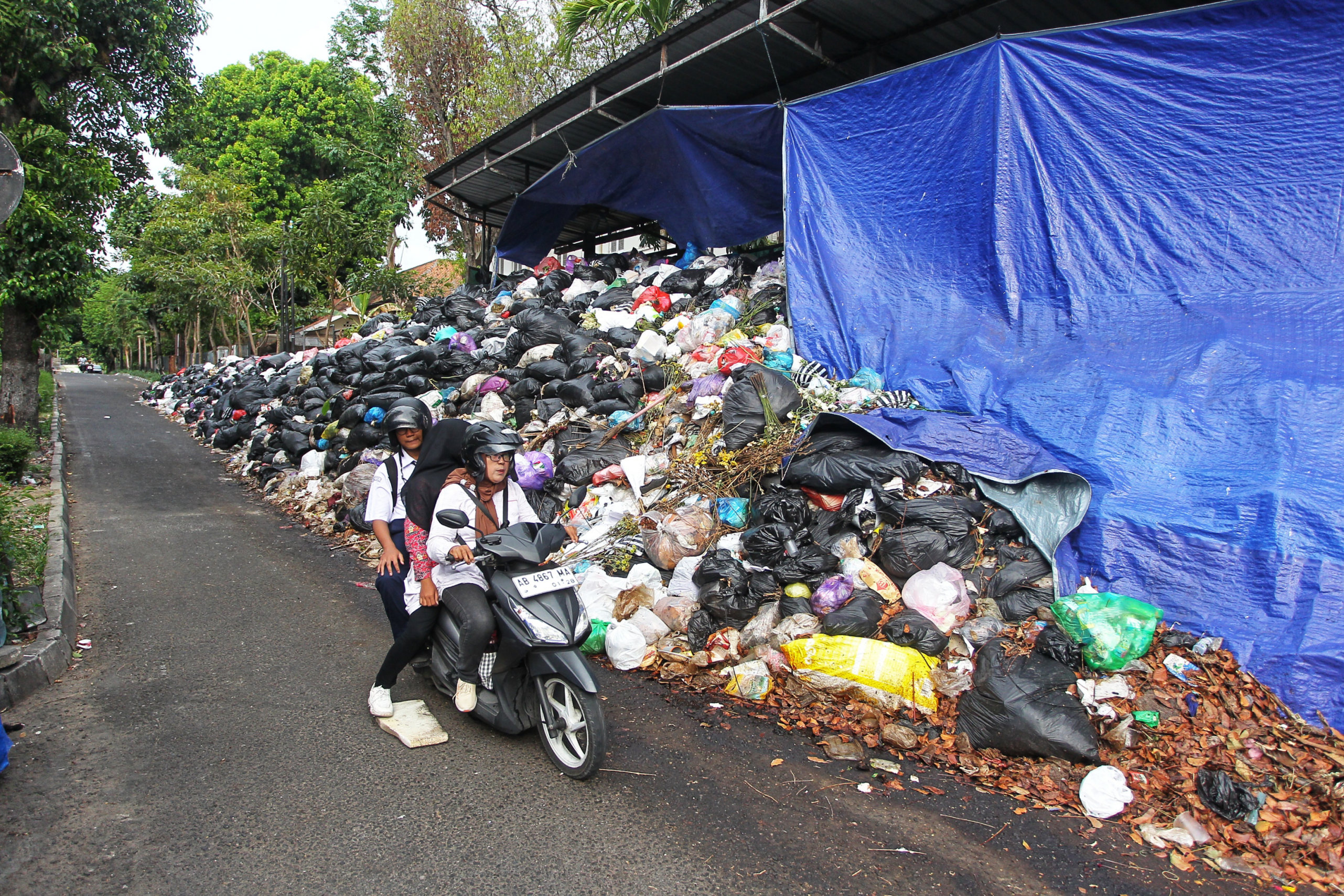 Sampah di Kotabaru kembali menumpuk