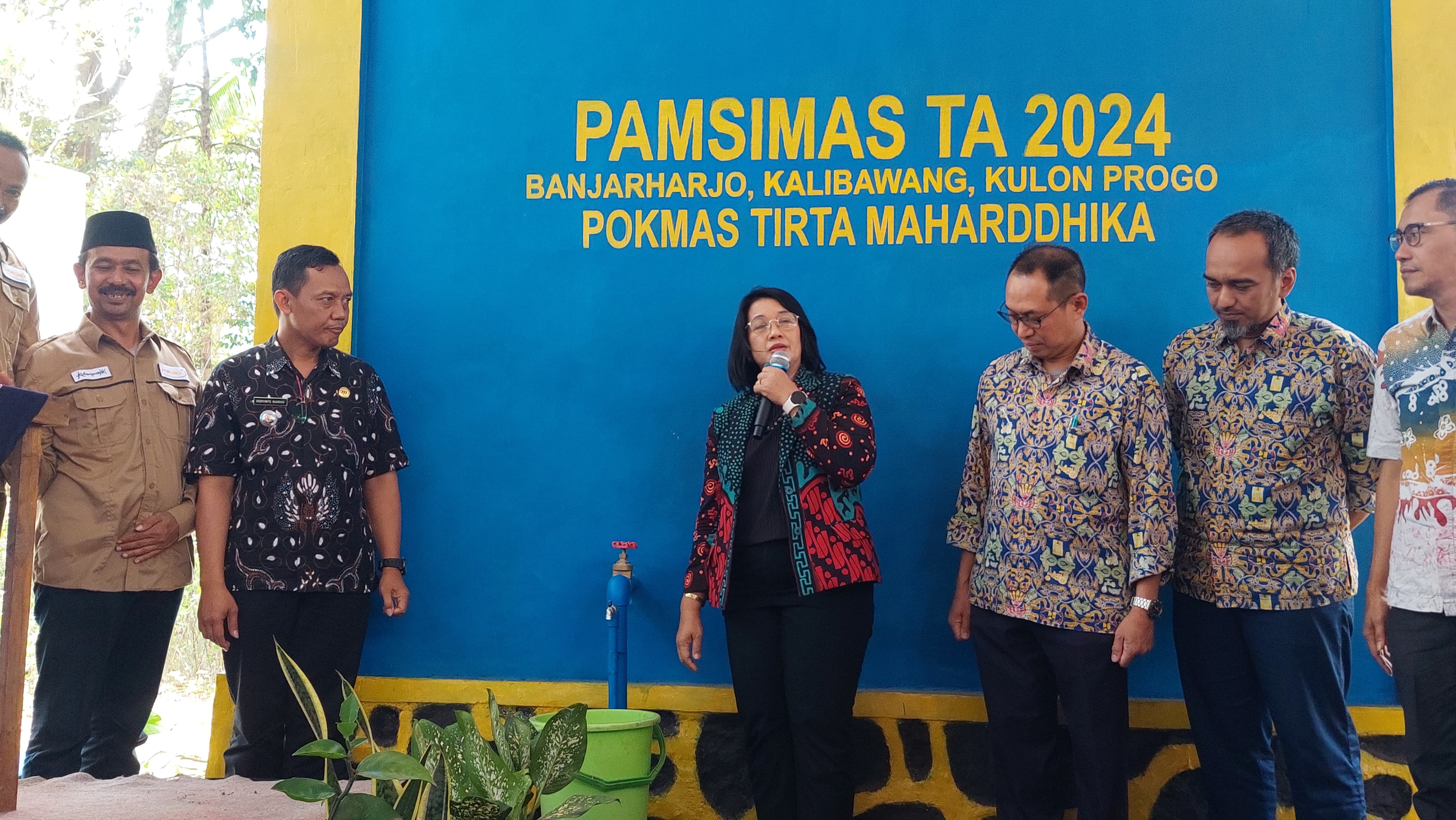 PERESMIAN: Pj Bupati Kulon Progo meresmikan Pamsimas di Kalibawang.&nbsp;