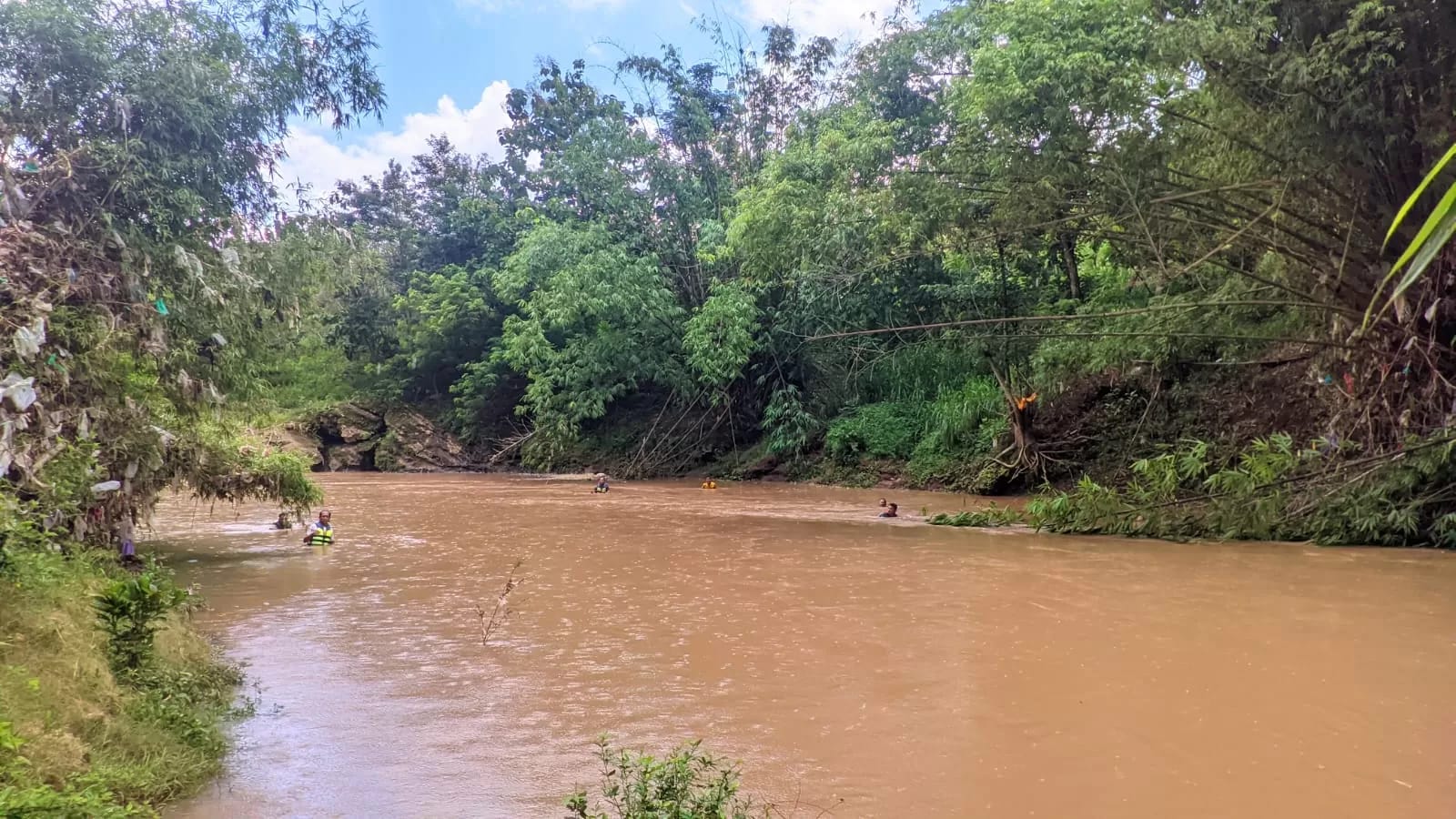 &nbsp;  Aliran Sungai Oyo di Karangtengah, Wonosari, Gunungkidul.  &nbsp;