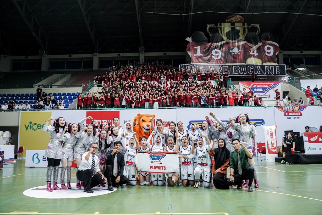 Srikandi SMAN 6 Jogja (Namche) berhasil mengamankan tiket melaju ke babak playoffs usai menang atas SMAN 2 Jogja (Smada) dengan skor 21-8