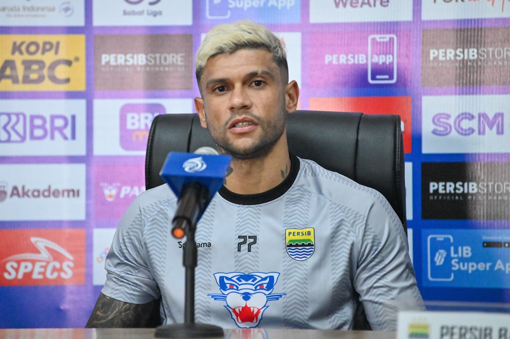 Ciro Alves dalam sesi pers pre-match BRI Liga 1 antara Persib Bandung kontra Semen Padang di Stadion Si Jalak Harupat