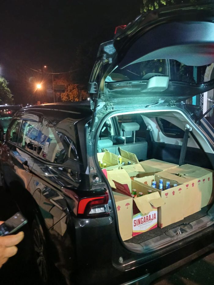DISITA: Seratusan botol miras yang disita oleh jajaran Polres Bantul dari wilayah Kasihan dan Bambanglipuro Jumat (1/11/2024) malam.