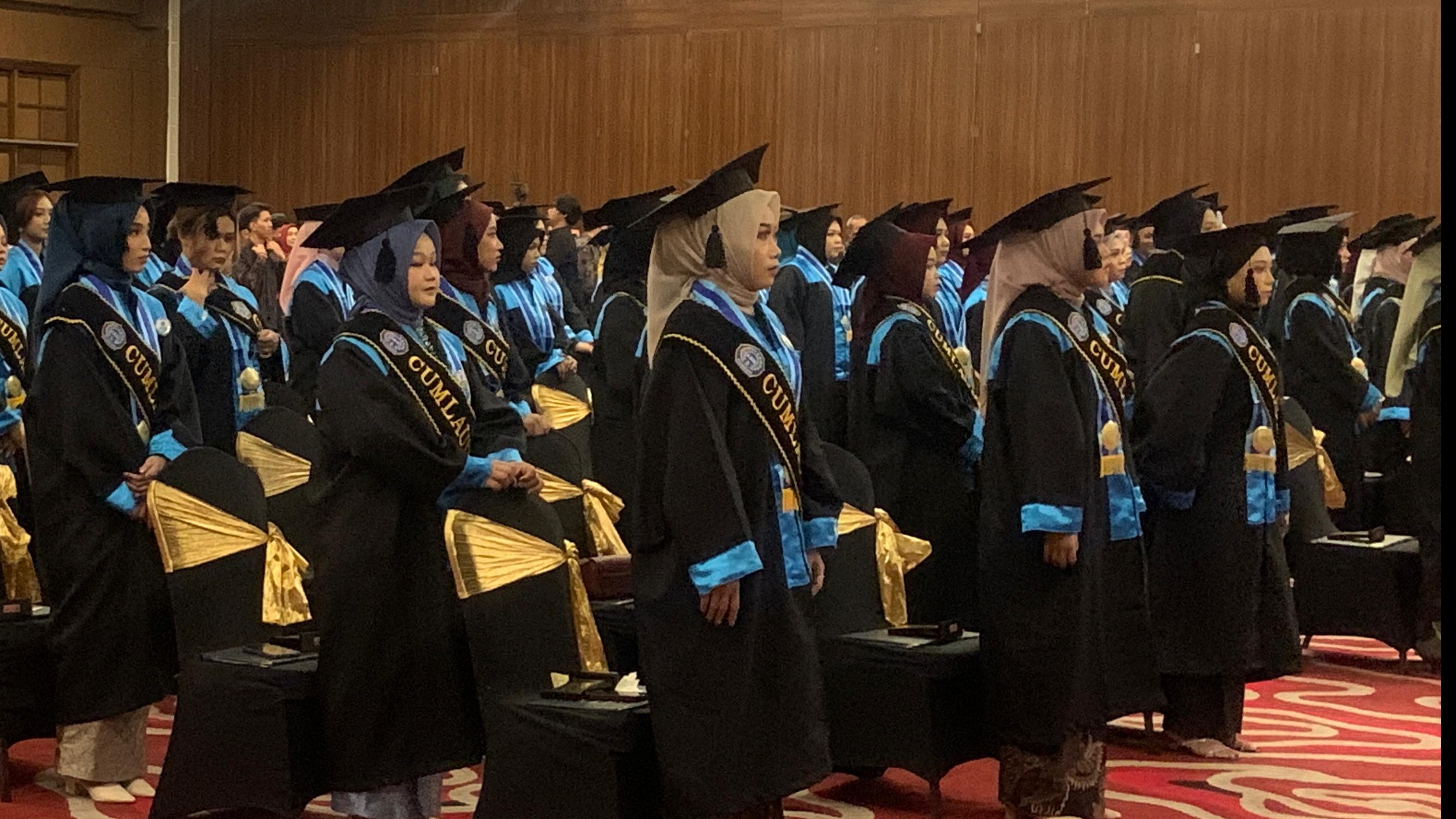AKS AKK Yogyakarta Wisuda 96 Mahasiswa, Minta Jangan Tinggalkan Budaya dan Kearifan Lokal di Dunia Digital&nbsp;