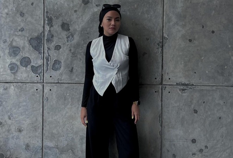 Arie Rieyanthie, selebgram dan pebisnis sukses yang dikenal gigih dalam menjaga karier serta keluarga.