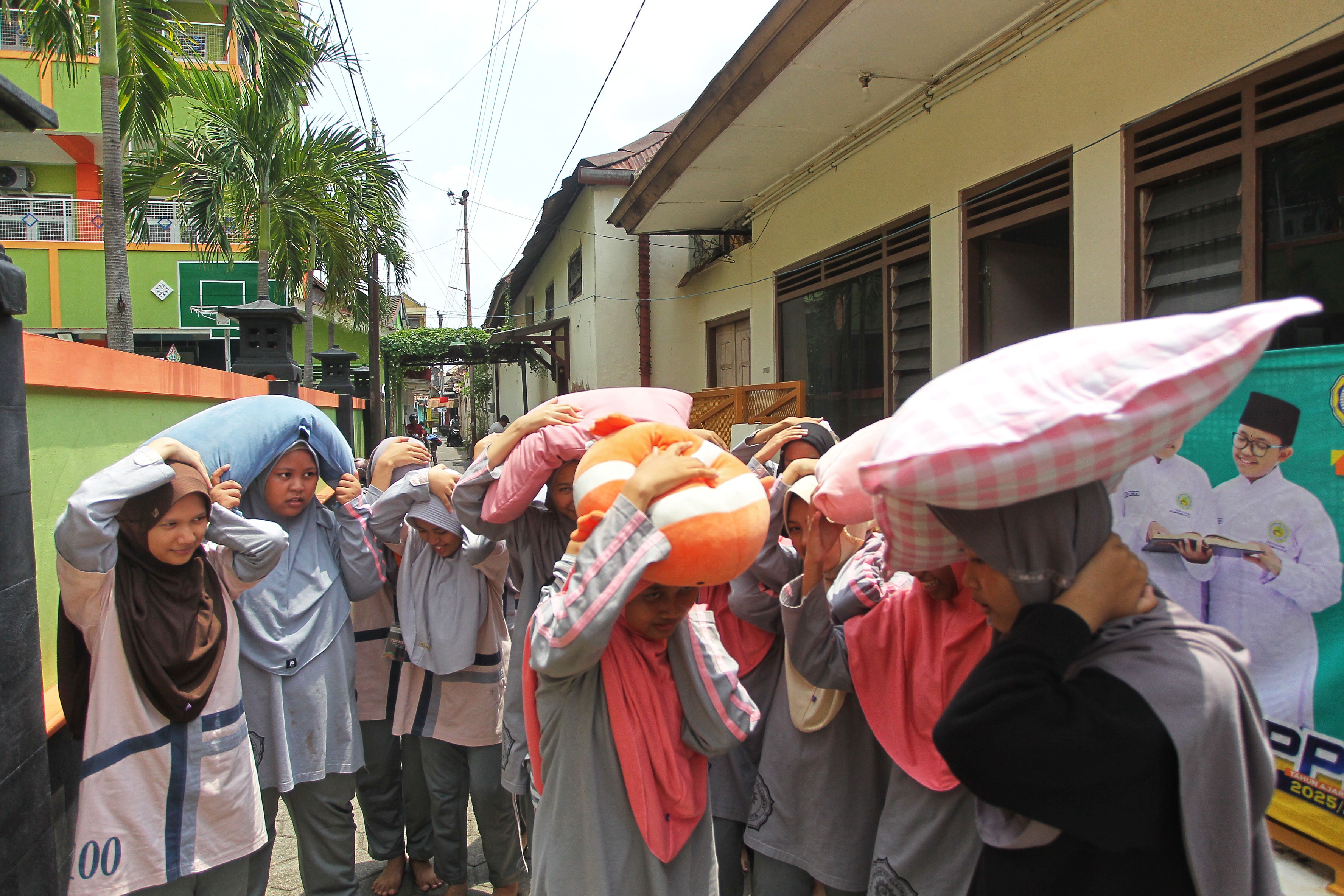 Sebanyak 1.200 siswi Madrasah Mu