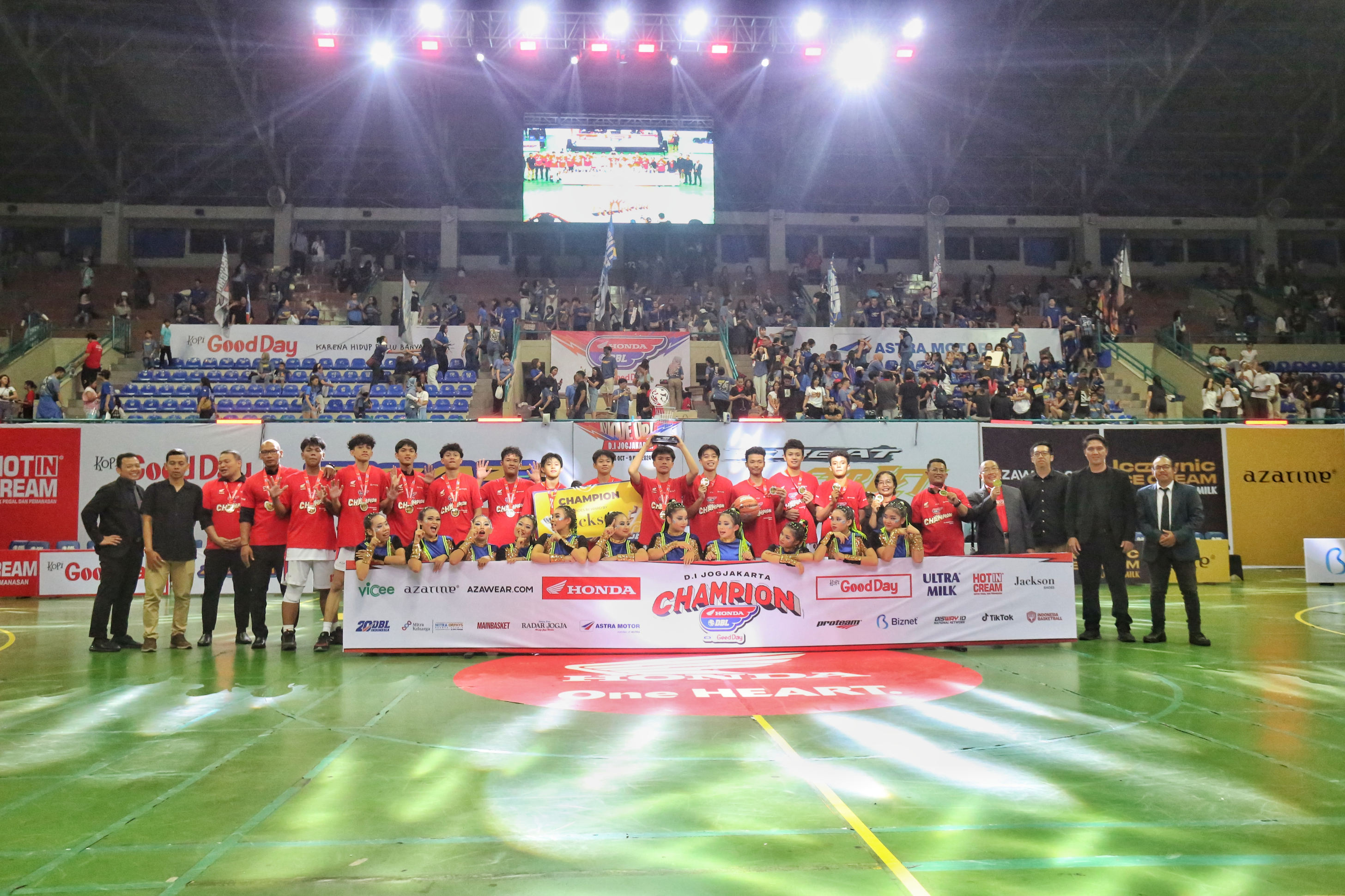 tim putra SMA Bopkri 1 Jogja (Bosa) berhasil mempertahankan gelar juaranya pada ajang Honda DBL with Kopi Good Day 2024 D.I. Jogjakarta
