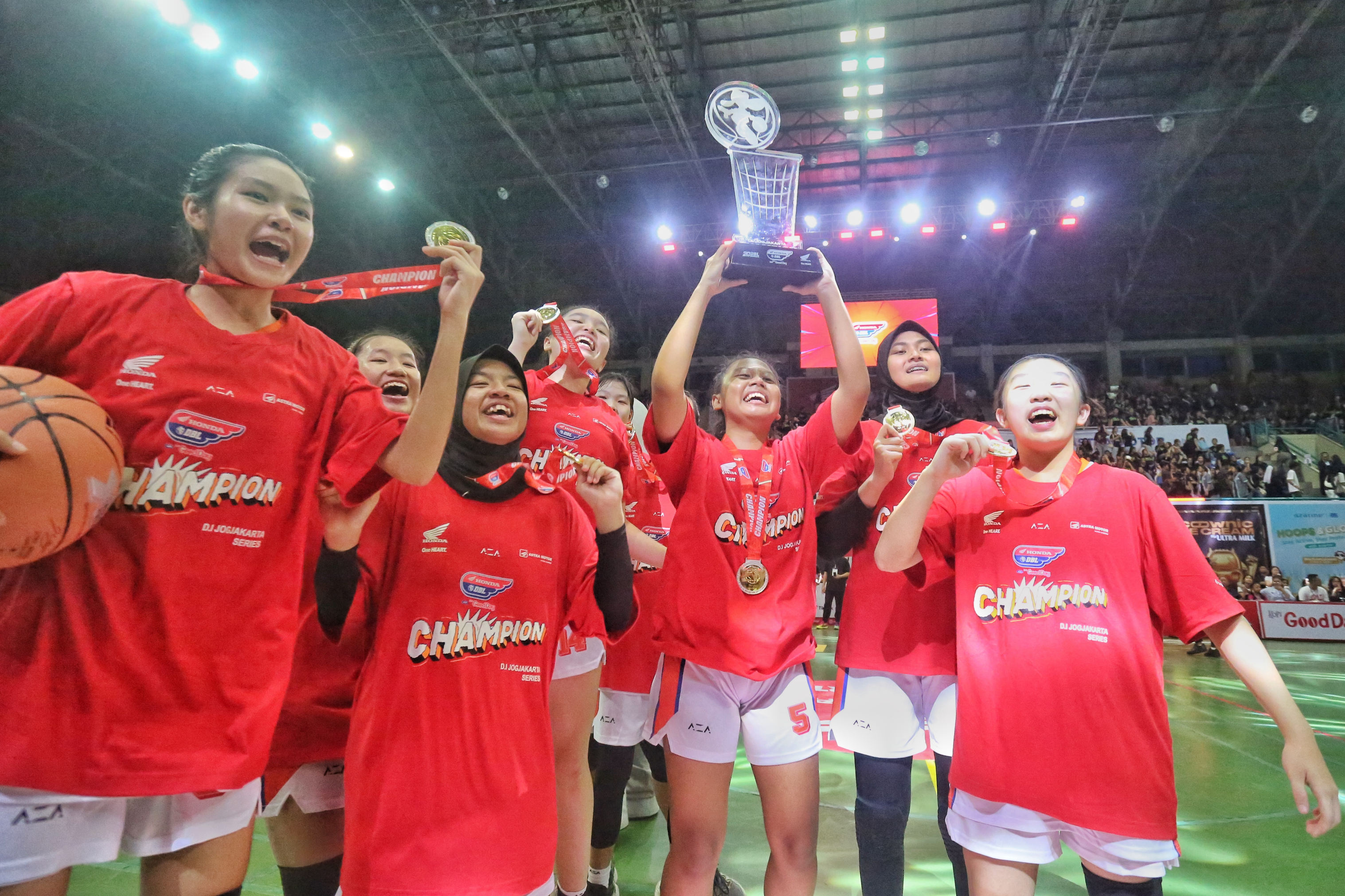 SMA Olifant Jogja menjad juara Honda DBL with Kopi Good Day 2024 D. I jogjakarta.