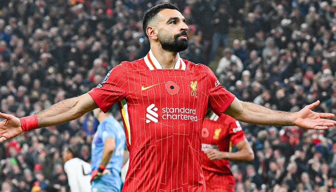 Selebrasi Mohamed Salah usai mencetak gol kemenangan Liverpool atas Aston Villa di Anfield