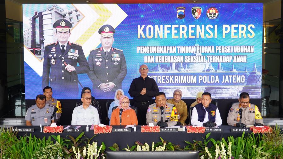 Polda Jateng gelar konferensi pers pengungkapan tindak pidana persetubuhan dan kekerasan seksual terhadap anak di Purworejo pada Senin (11/11/2024) di Mapolda Jateng.