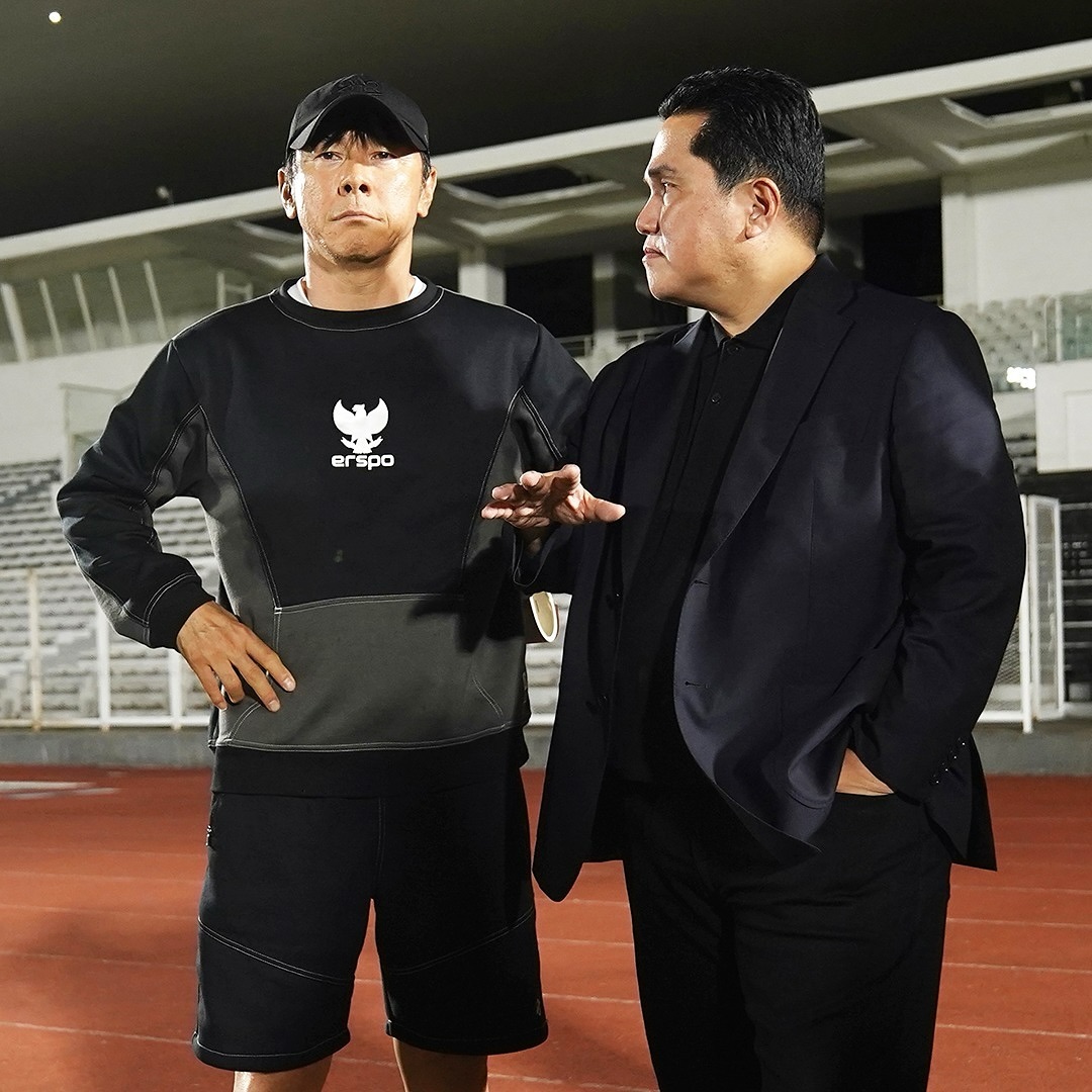 Ketum PSSI Erick Thohir bersama pelatih Timnas Indonesia Shin Tae Yong.