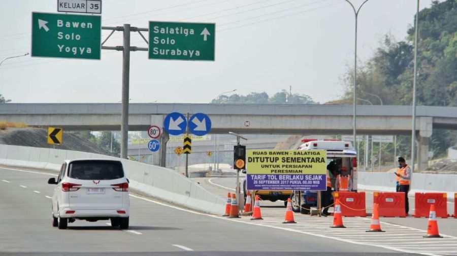 Salah Satu Ruas Jalan di Tol Bawen.