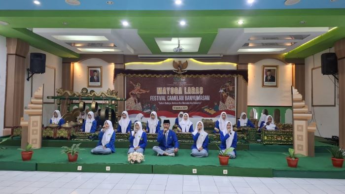 FOKUS: Siswa-siswi MAN 3 Sleman saat mengikuti ekstrakulikuler karawitan sebagai bentuk pelestarian terhadap budaya lokal.