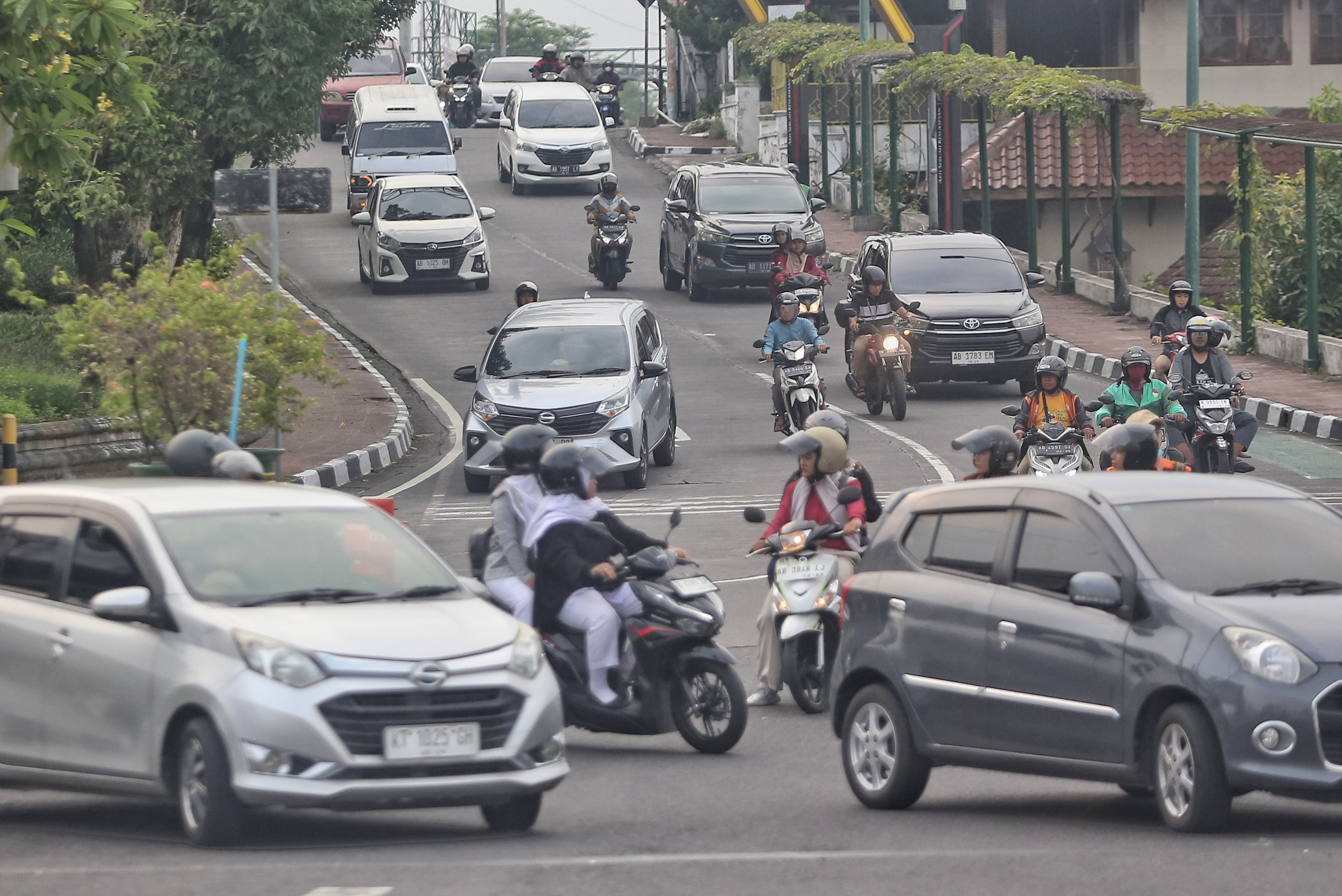 Suasana kepadatan lalu lintas di Kota Jogja. Kualitas udara di Kota Jogja masih dalam kondisi baik.