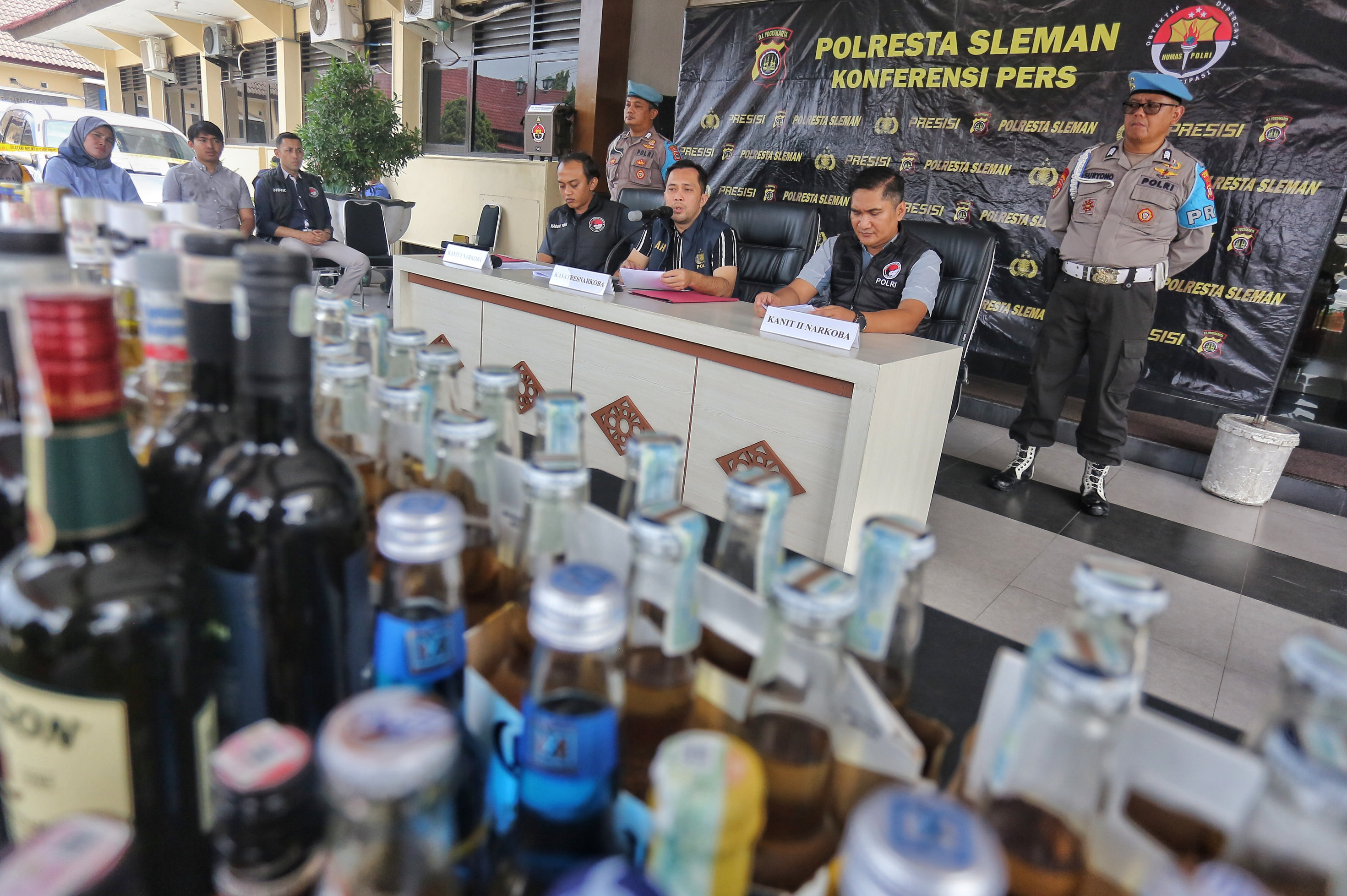 Polresta Sleman Sita Ribuan Botol Miras Ilegal, Termasuk di Jambore RX King Pakem