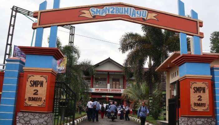 Sekolah siswa tersambar Petir
