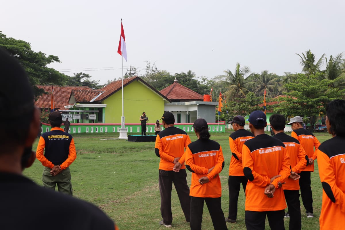 Pemkab Purworejo untuk Radar Jogja Kegiatan apel gladi lapangan bencana tsunami di Desa Ketawangrejo, Grabag, Purworejo pada Kamis (14/11).
