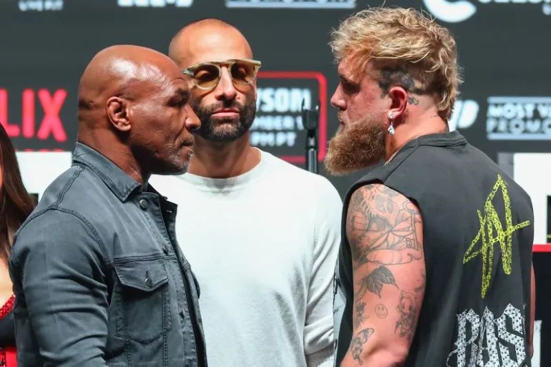 Mike Tyson siap bertarung melawan Jake Paul dalam duel yang penuh kejutan.