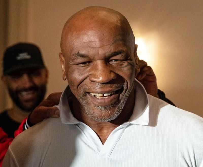 Jelang duel melawan Jake Paul, Mike Tyson tegaskan tak peduli pada rekor.