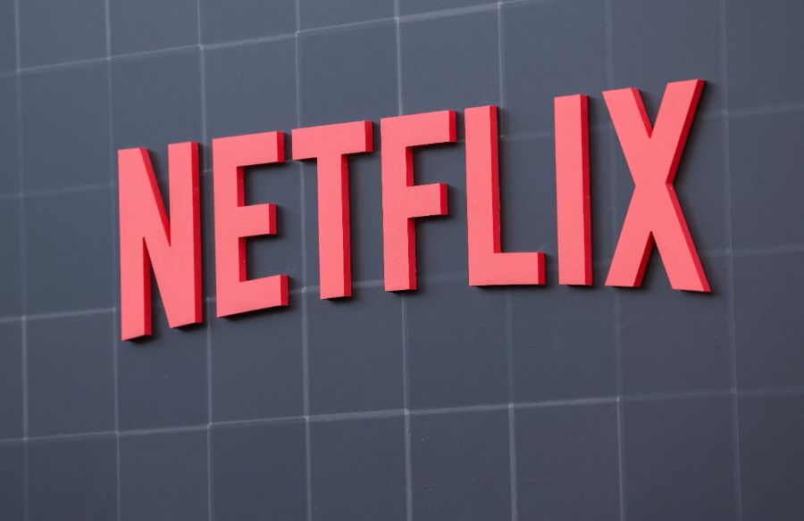 Netflix down saat live duel tinju Mike Tyson vs Jake Paul di AT&T Center, Texas.