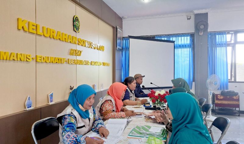 Suasana pelayanan di Kelurahan Sorosutan Kota Jogja.