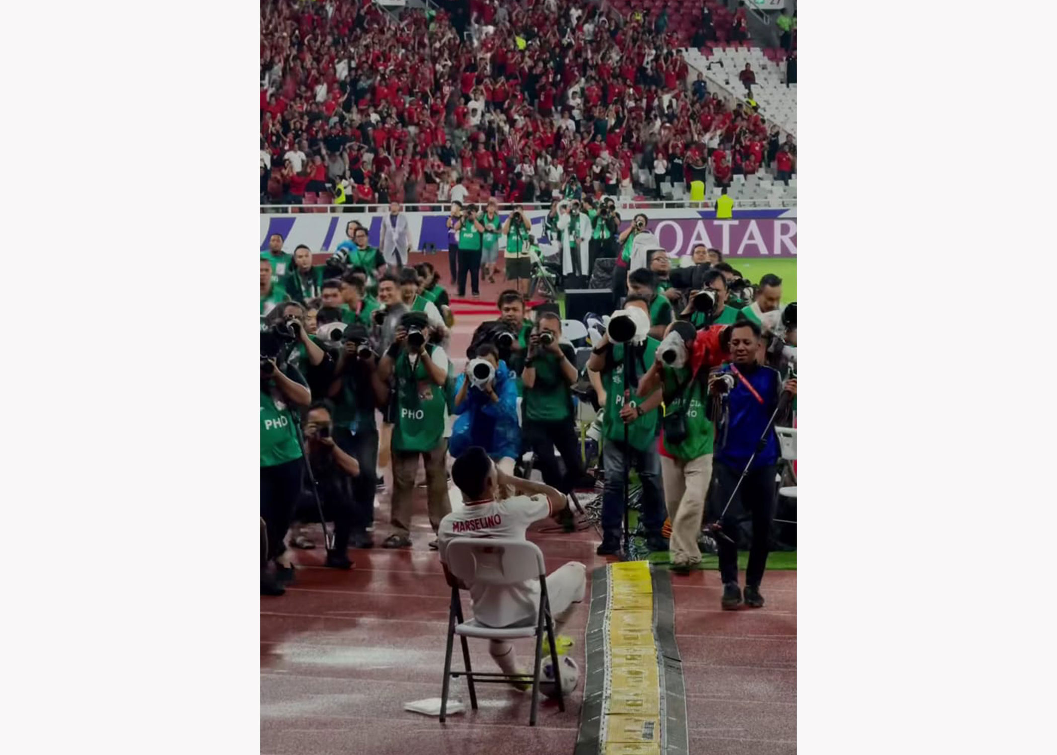 Momen Marselino duduk di kursi usai dua kali cetak gol dan berhasil mengalahkan Arab Saudi jadi sorotan publik.