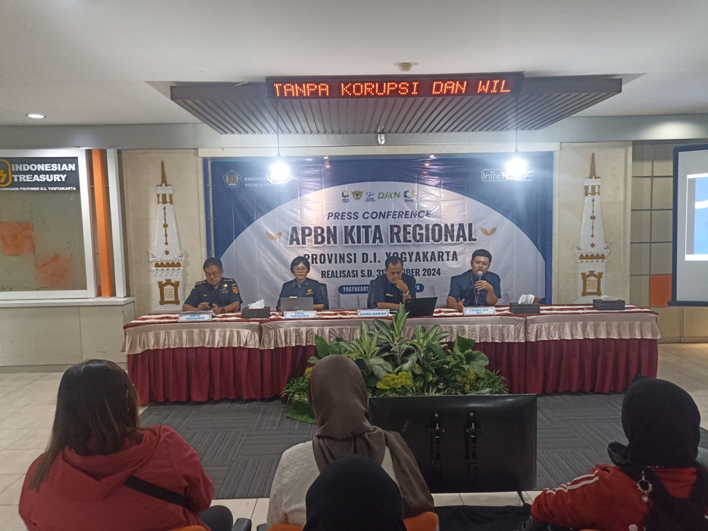 GREGORIUS BRAMANTYO/RADAR JOGJA  &nbsp;  Suasana kegiatan "Press Conference Kinerja APBN DIY untuk Realisasi sampai dengan 31 Oktober 2024" di Kantor Kanwil DJPb DIY, Rabu (20/11/2024).