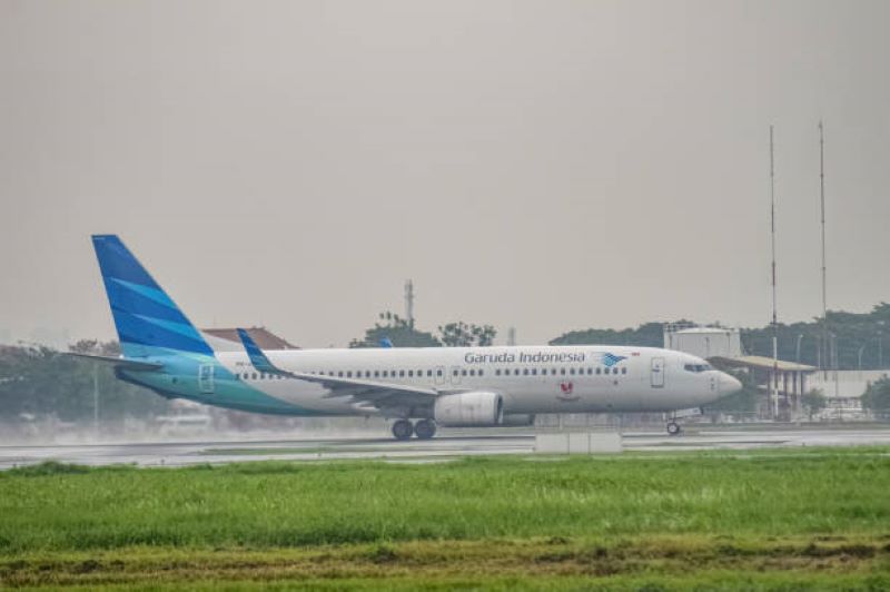 Salah satu pesawat Indonesia, Pesawat Garuda Indonesia.