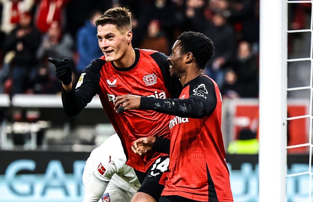 Selebrasi Patrik Schick usai cetak hattrick ke gawabg Heidenheim dalam kemenangan 5-2 Bayer Leverkusen