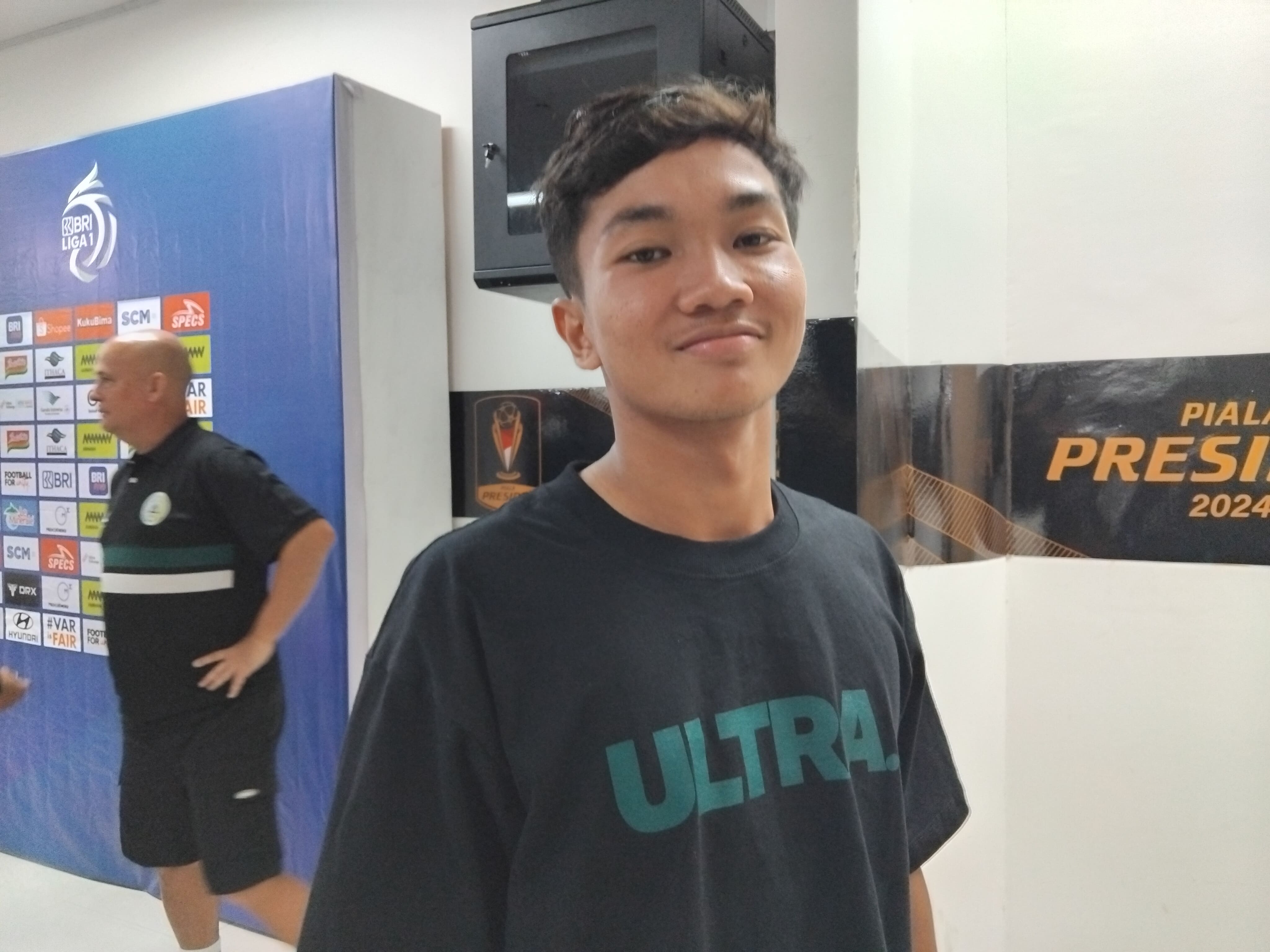 Pemain PSS Sleman Domenikus Dion
