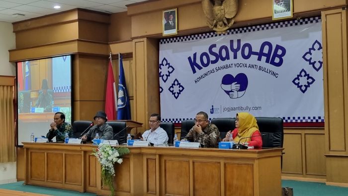 LAUNCHING: Sesi diskusi dan peluncuran Komunitas Sahabat Yogya Anti-Bullying (KoSaYo-AB) yang diinisiasi oleh tim peneliti FIPP UNY Selasa (26/11/2024).