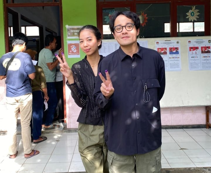 Dion Agasi bersama istri