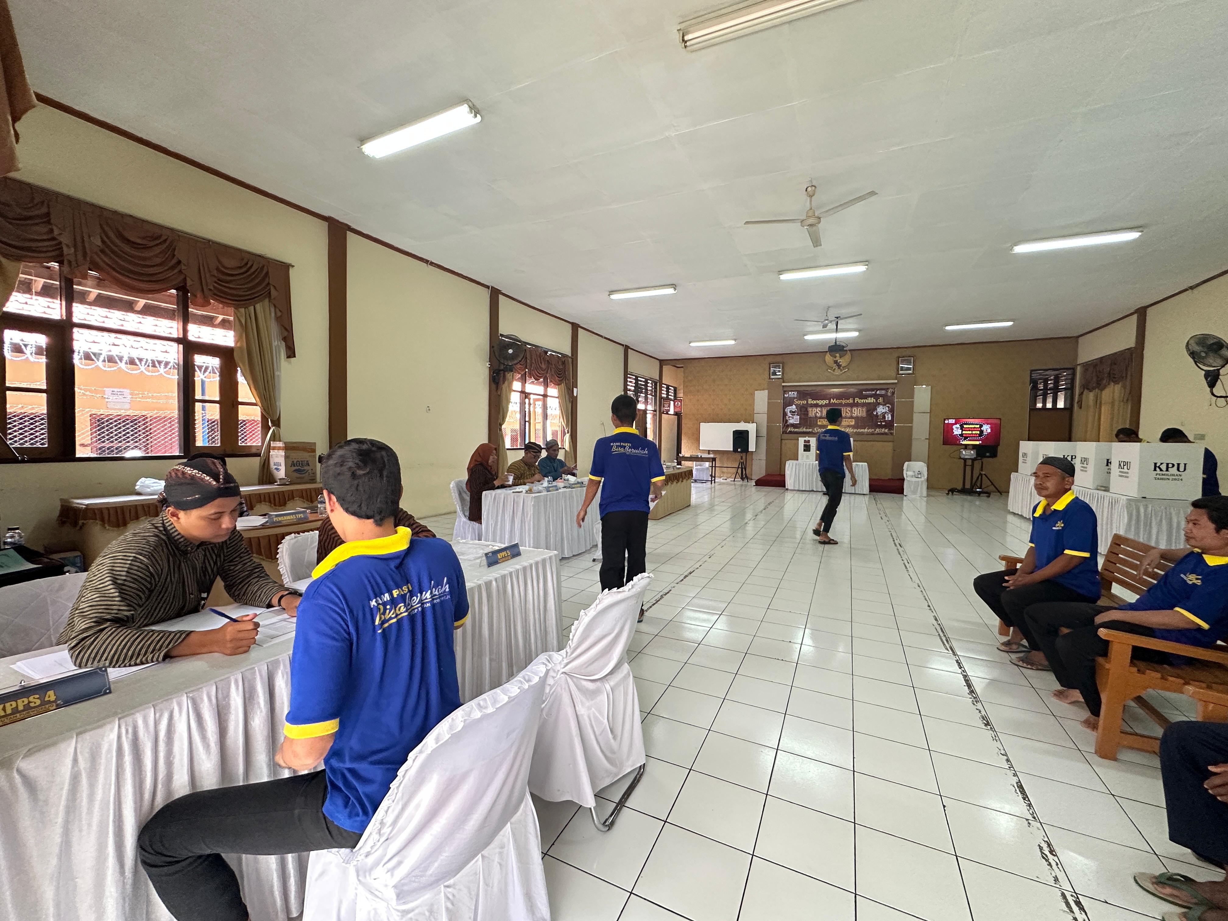 185 pemilih nyoblos di Rutan Purworejo yang menjadi TPS lokasi khusus pada Pilkada 2024 Rabu (27/11/2024)