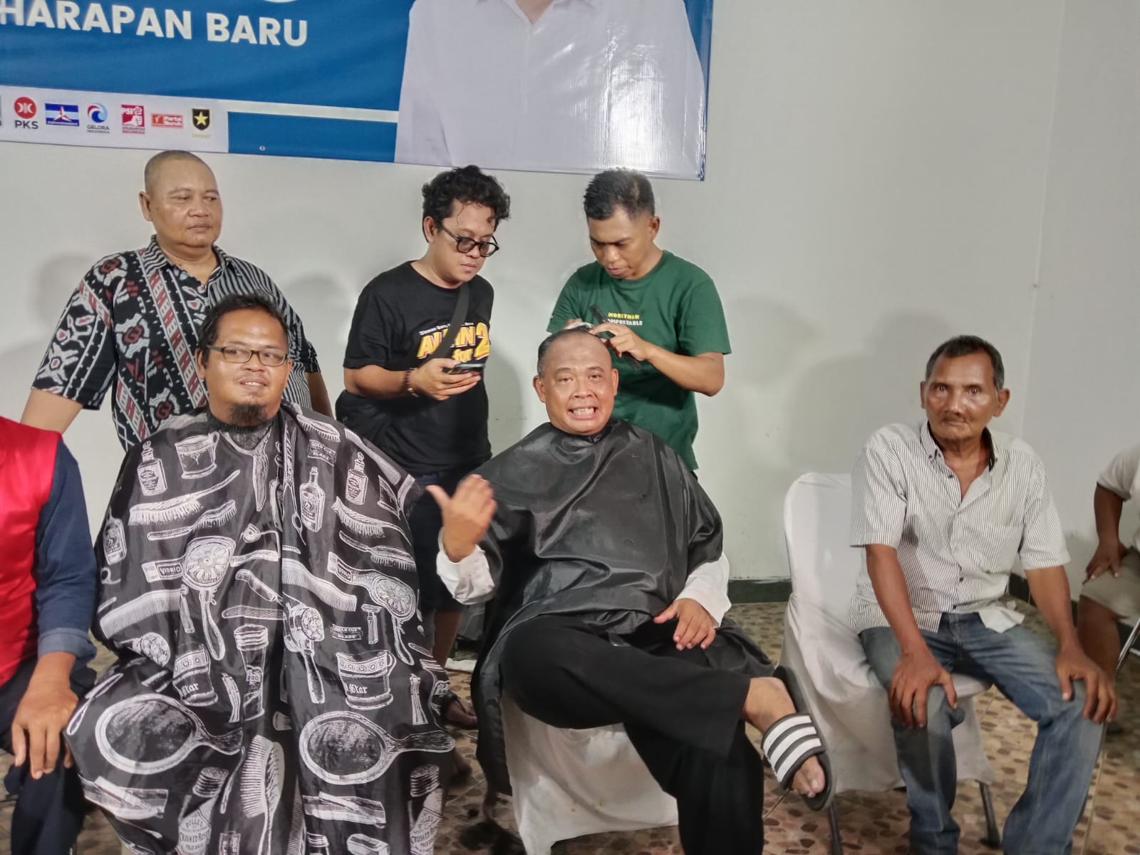Jumpa pers yang diselenggarakan di rumah Harda Kiswaya