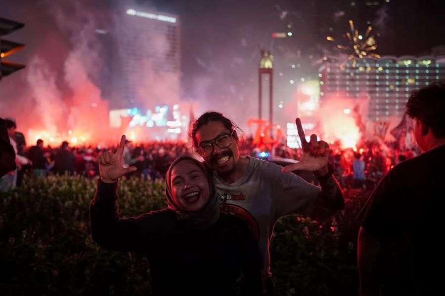Pasangan Jak mania yang sedang mengikuti HUT Persija di Bundaran HI.