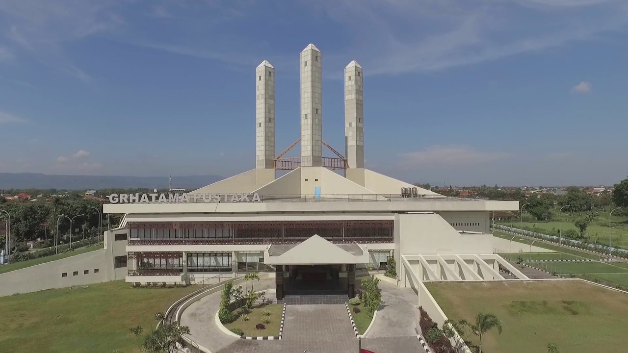 Gedung Grahatama Pustaka.