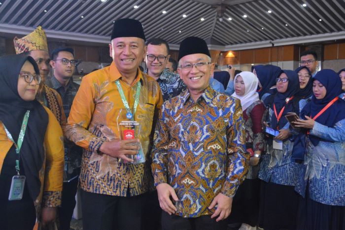 SD Muh Sapen dalam acara penghargaan sebagai Sekolah Terinovatif kategori Tata Kelola Ekstrakurikuler Jambore GTK 2024 oleh Kemendikbud akhir November 2024 di Hotel Grand Sahid Jakarta
