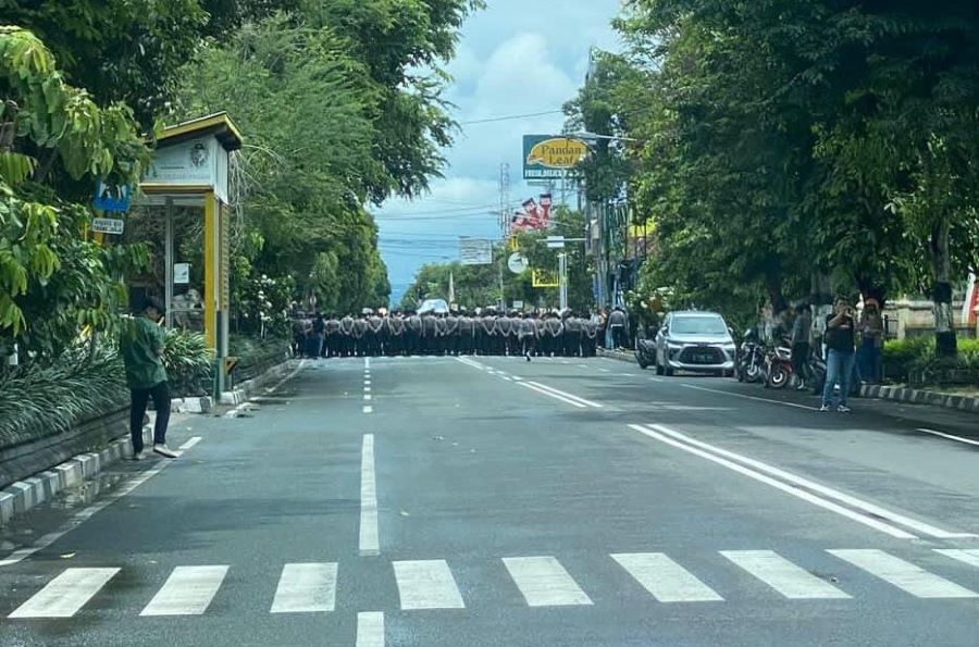 Demo AMP di Jl. Kusumanegara.