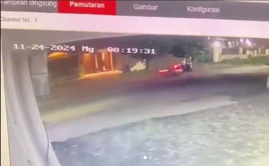 Detik-detik penembakan siswa SMKN 4 Semarang terekam CCTV, keluarga desak keadilan atas tindakan berlebihan aparat.