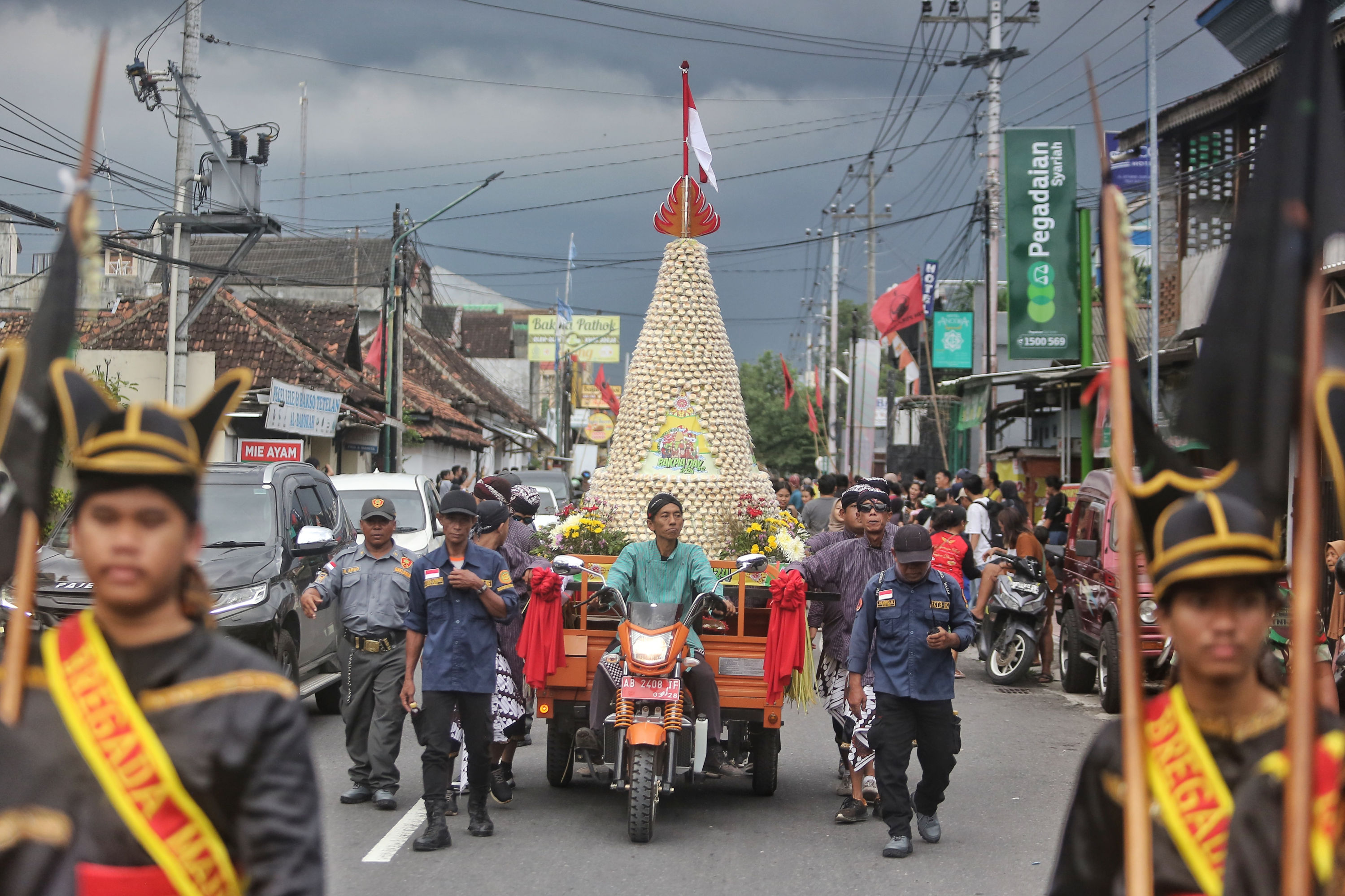Gelaran Bakpia Day sebagai wujud syukur digelar di sekitar sentra bakpia Pathuk Ngampilan Kota Jogja, Minggu (7/12).